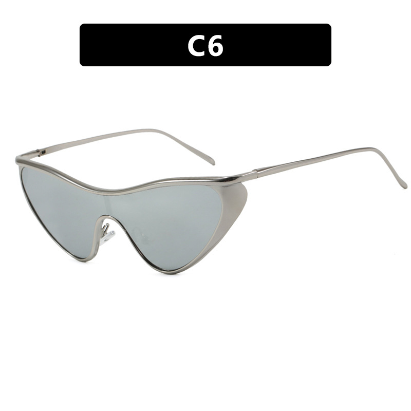 2025 Triangle Cat Over sized Sunglasses UV 400 Street Luxe Shades for Women Men Hip Hop High Fashion Sun Glasses