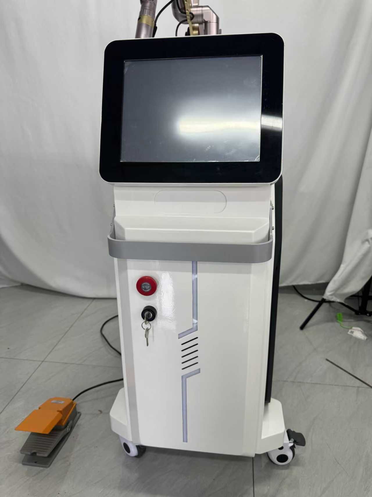 Professional Picosecond Laser Machine For Tattoo Removal Pigmentation Treatment Skin Rejuvenation Whitening Anti-Aging Beauty Salon Spa Clinic Device