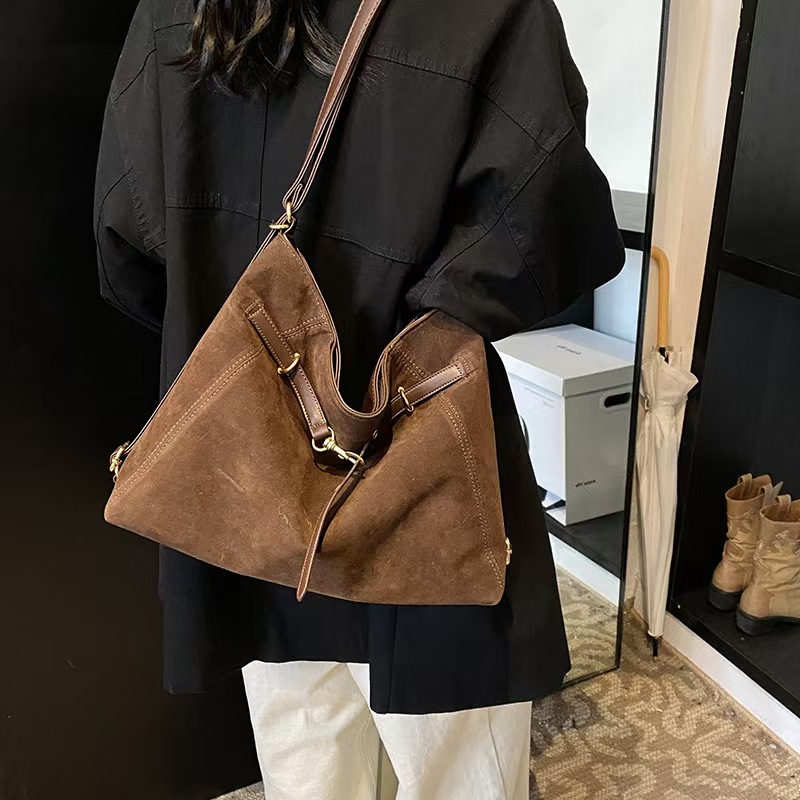 Motingsome Women's Fashionable Suede Shoulder Handbag Designer Saddle Bag Chic Lady Pouch Natural Leather Tote 2025 New