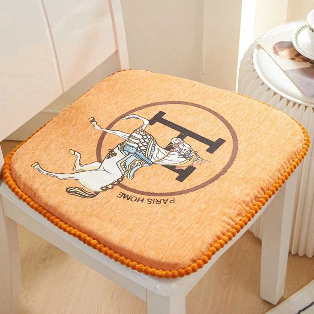 Deluxe Thick Non-slip Dining Table Cushion Home Restaurant Hotel Wedding Party Chair Decor Cushion Chenille Chair Seat Cushion 2 S250818