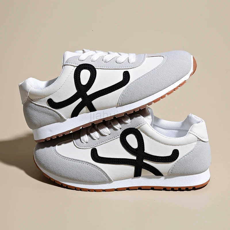 New Vulcanized Wedged Sneakers Womens Lace Up Sports Shoes Casual Non Slip Trainers Comfortable Jogging Shoes Sneakers M250818