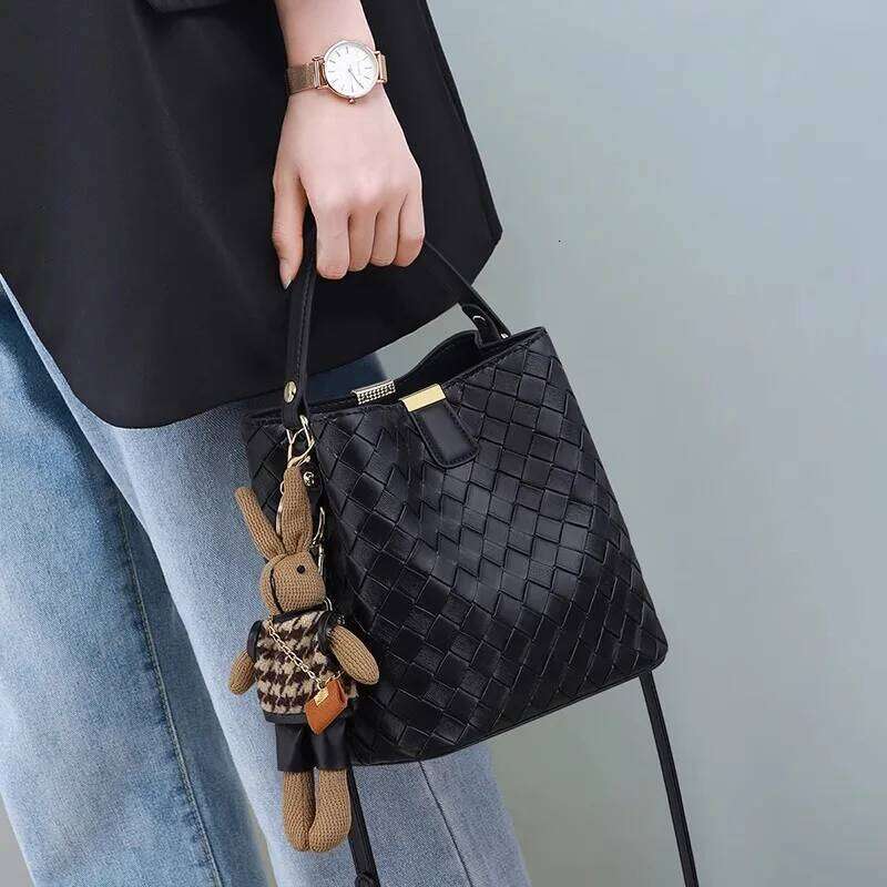 Faionable Buet Women S Crossbody Handbag Woven Design Single Oulder Versatile Handheld Bag Korean Sle Leisure