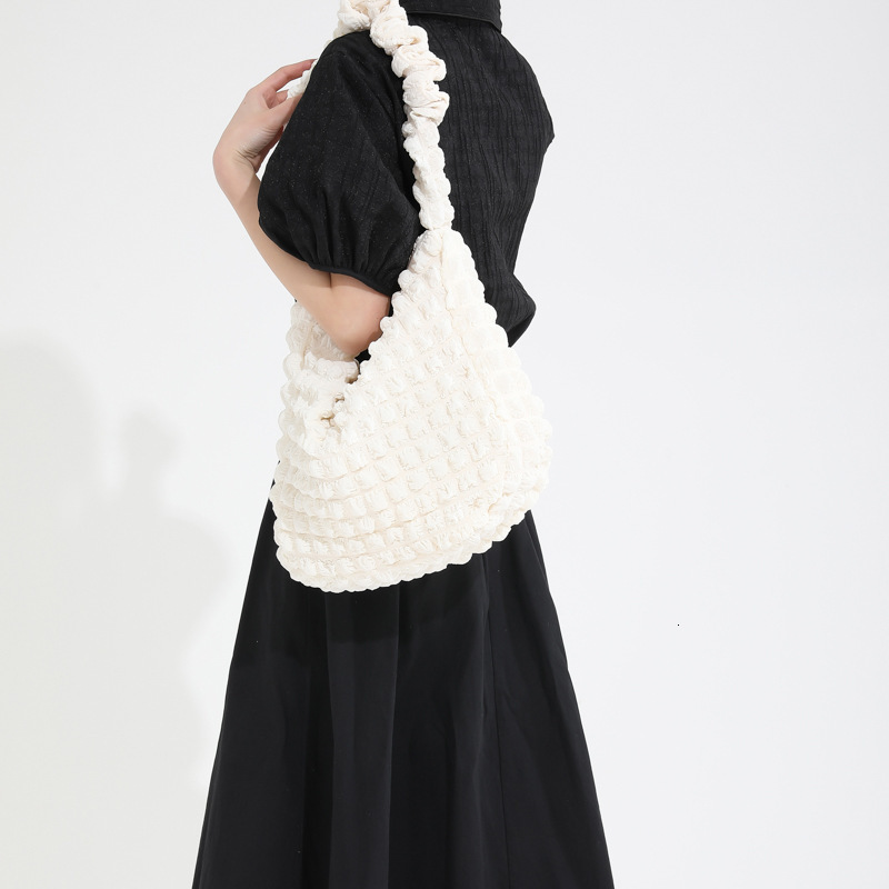 2025 Autumn Korean Fold Cloud Handbag Fashion Large Capacity Soft Crossbody Bag for Girls Solid Color Simple Bubble Bag for Women Crossbody Bag Casual