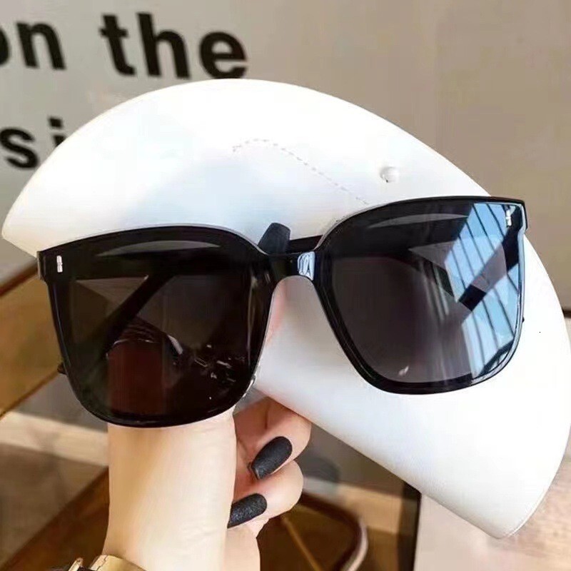 Large Frame High Quality Sunglasses Metal Meter Nails Fashionable Retro Sunglasses For Women Men