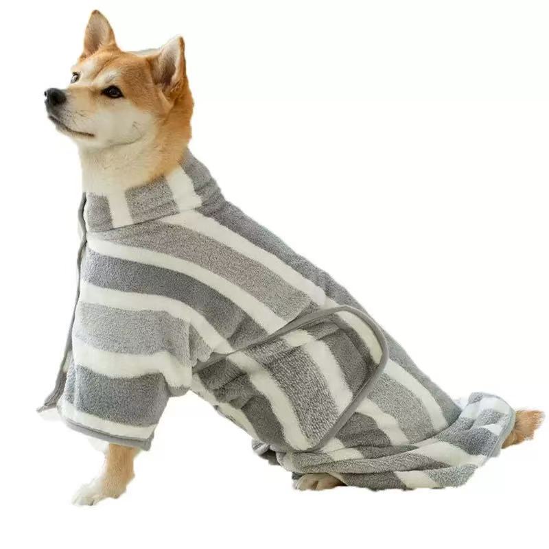 T981 Pet bathrobe with strong water absorption and quick drying coral fleece dog bathrobe bath towel cat bath towel bathing pet supplies