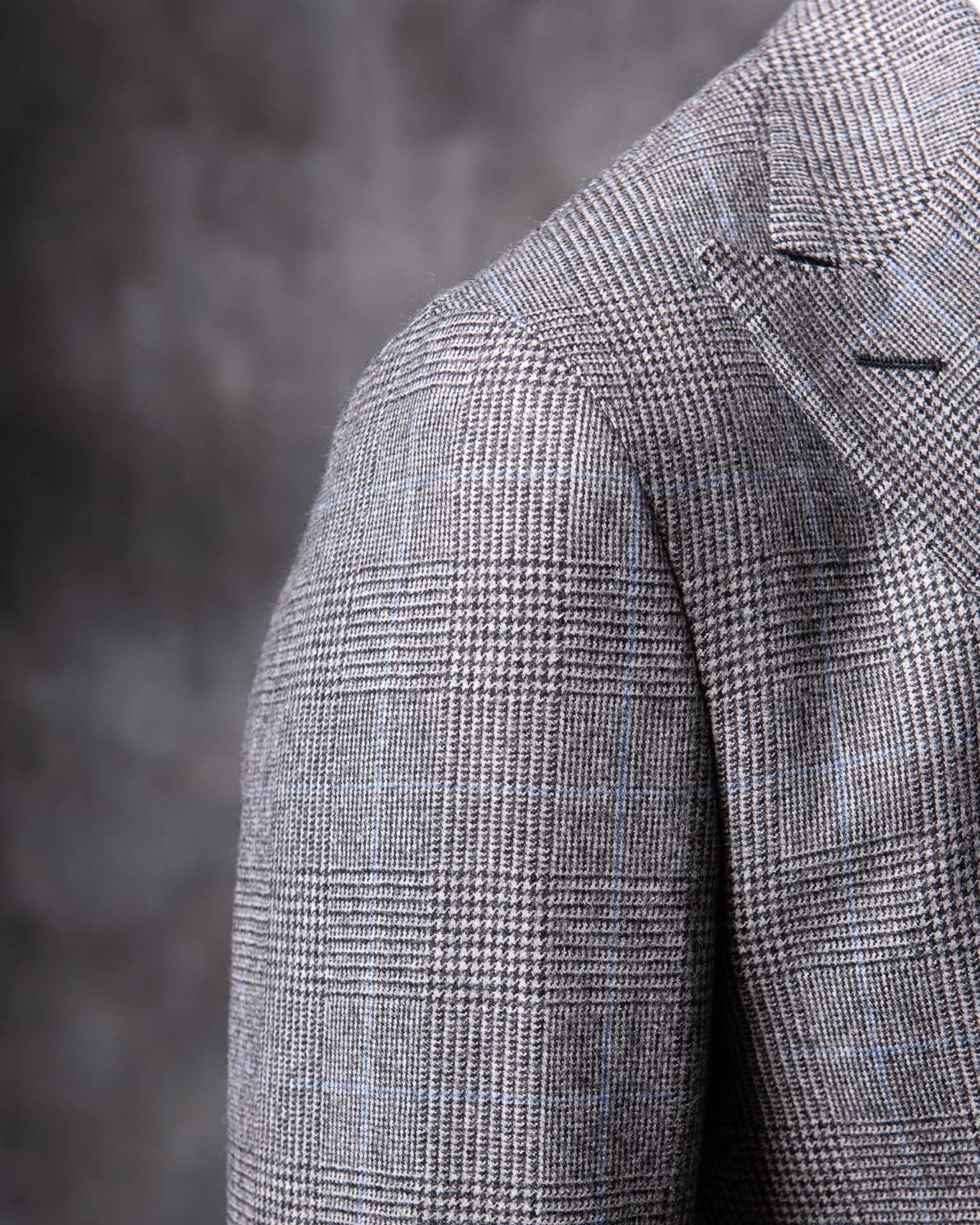 Classic Fit Check Wedding Tuxedos Peaked Lapel 2 Pcs Jacket Pants Men Suit Double Breasted Grooms Evening Blazers Customized