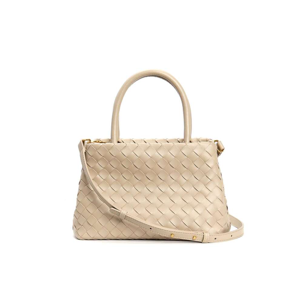 Designer Bag Tote Bag Shoulder Bag New Summer Vegetable Basket Woven Genuine Leather Handbag Large Capacity Shoulder Crossbody Tote Bag