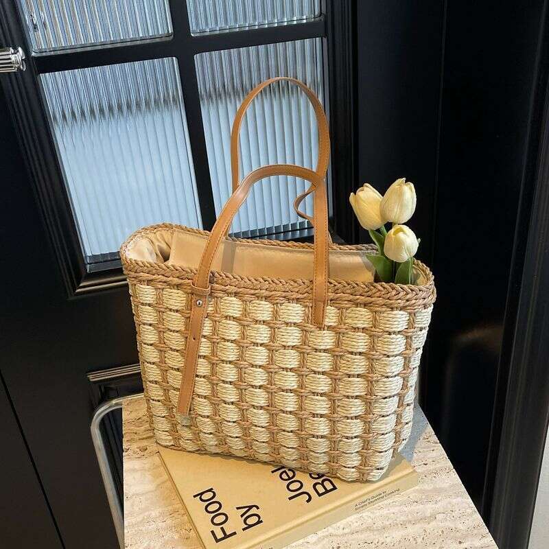 Multifunctional Handmade Straw Women's Beach Vacation Shoulder Large Capacity Bag, Simple And Generous Tote Bag