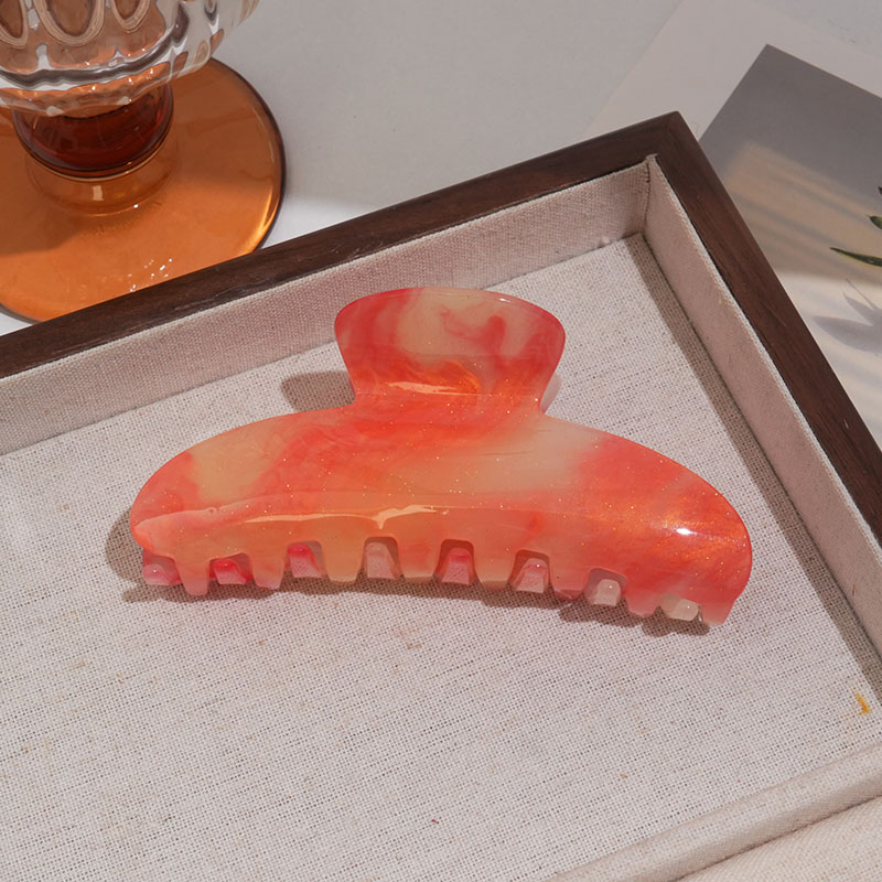 Marble-patterned clasp shark head jewelry