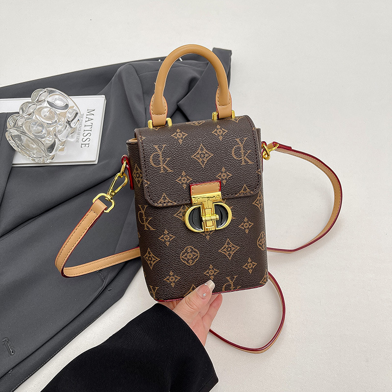 Designer Bag 2025 New Fashion Luxury Bag Box Bag Handheld Phone Bag High-end Color-block Small Bag Women's Trendy Versatile Crossbody Bag