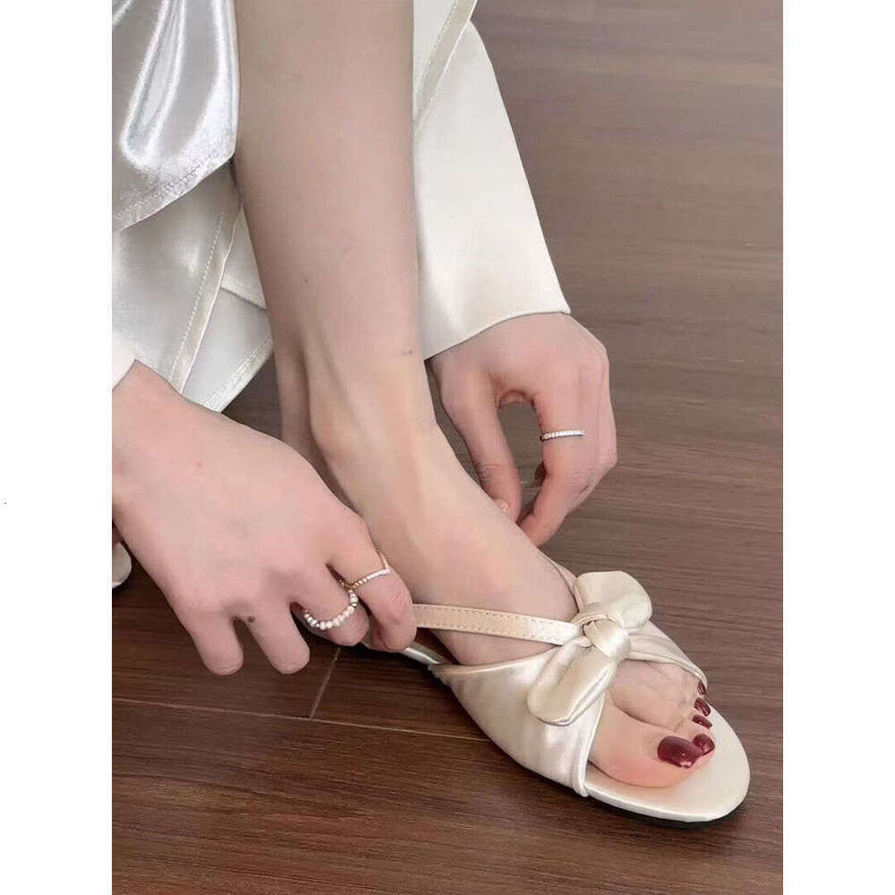 Shoe Designer Summer Outdoor Bowknot Beach Sandals 2025 New Ultra-Soft Flat French Fairy Style Small Slippers for Women