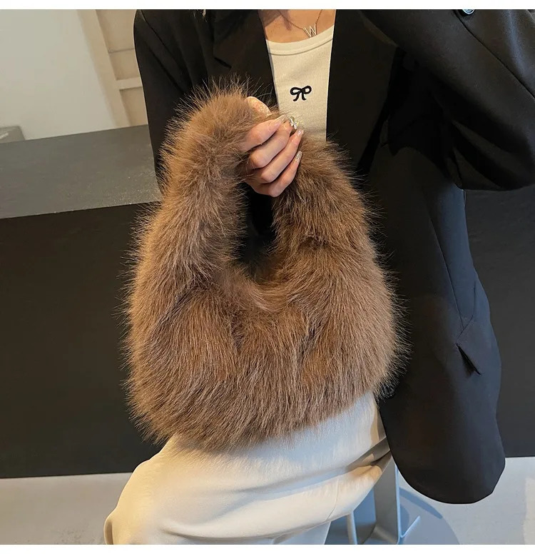 Winter Casual Furry Shoulder Bags for Women Solid Color Soft Plush Ladies Clutch Purse Handbags Lightweight Female Hobos Bag 250818