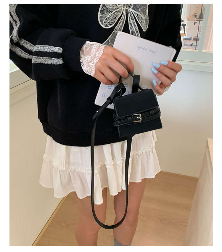 Korean Version Fashionable Versatile Crossbody for Women 2025 Summer Bags Niche Texture Cute Mini Shoulder Designer Earphone Bag