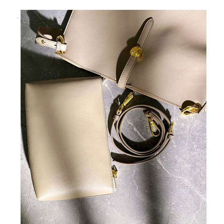 Simple Vintage Cowhide Leather Composite Bags for Women Casual Large Capacity Female Solid Bucket Handbag Totes bag