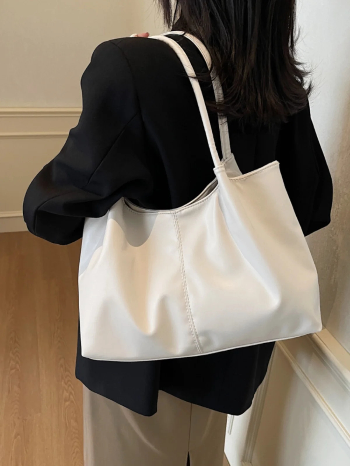 Faionable Large Capaci Tote Bag Sle Single oulder Womens Bag Korean Japanese Trend Casual Commuting Handbag 250818