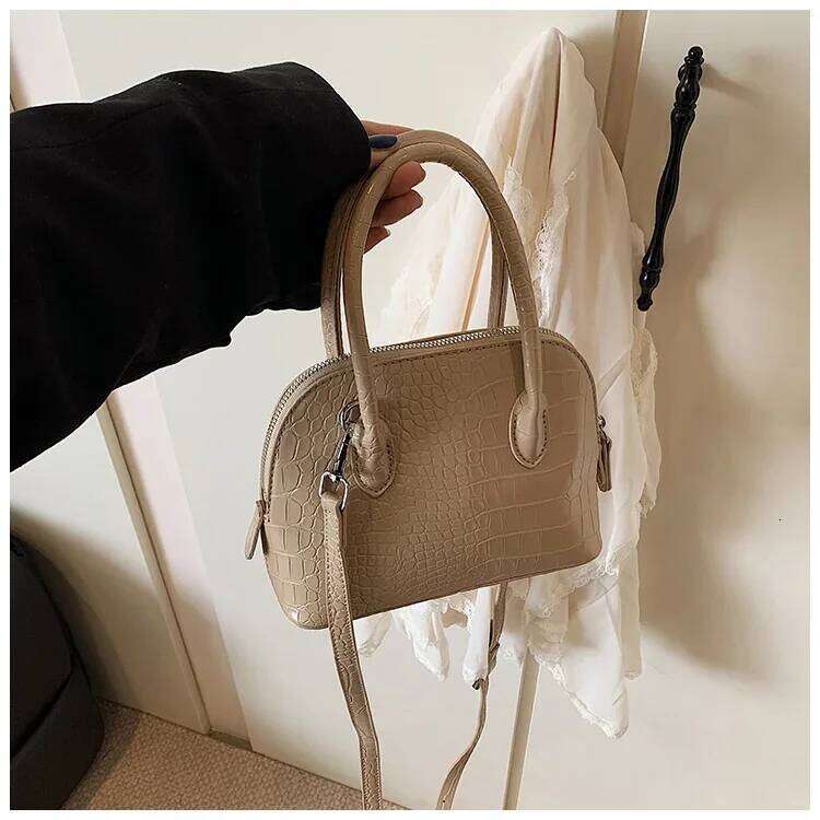 Parisian Inspired Clutch Bag Vintage Crossbody Strap Design Minimalist Leather Tote With Fashionable Gold