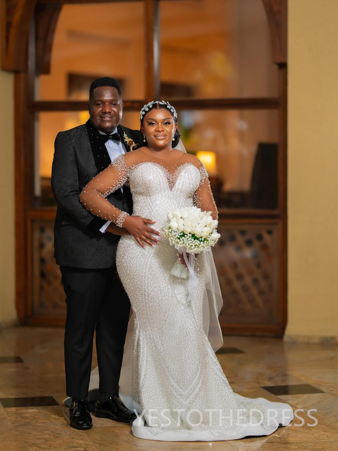 Plus Size Off White Aso Ebi African Wedding Dress Bridal Gowns For Bride Mermaid Wedding Gowns Sheer Neck Long Sleeves Beaded Lace Bridal Dress D611