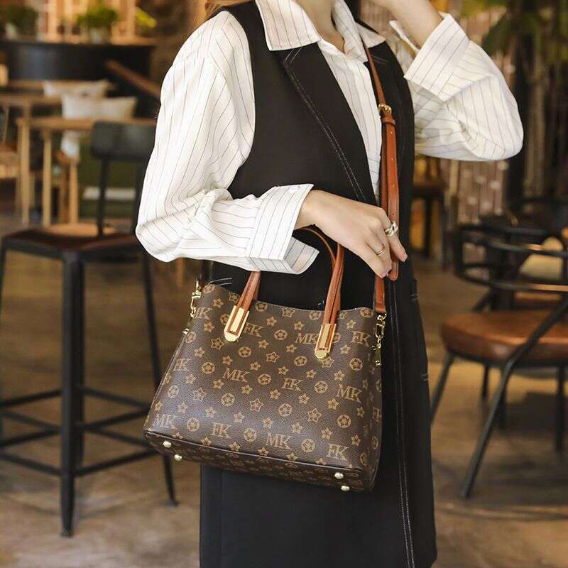 2024 New Hot Selling Fashion High Capacity One Shoulder Mom's Bag Middle Aged Women's Crossbody Handbag