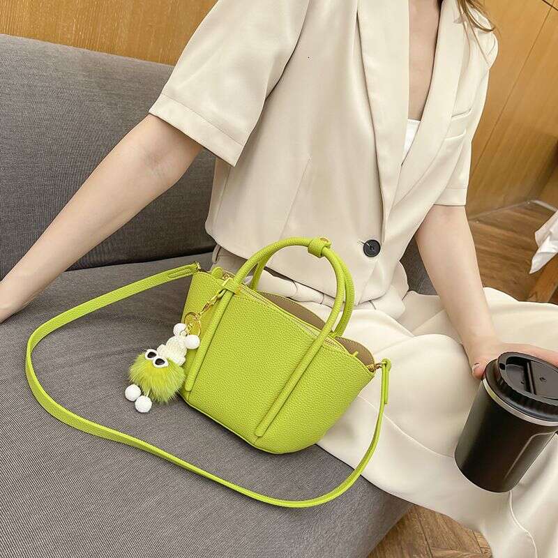 Bag crossbody large capacity women, summer tote niche design, handheld bag for women