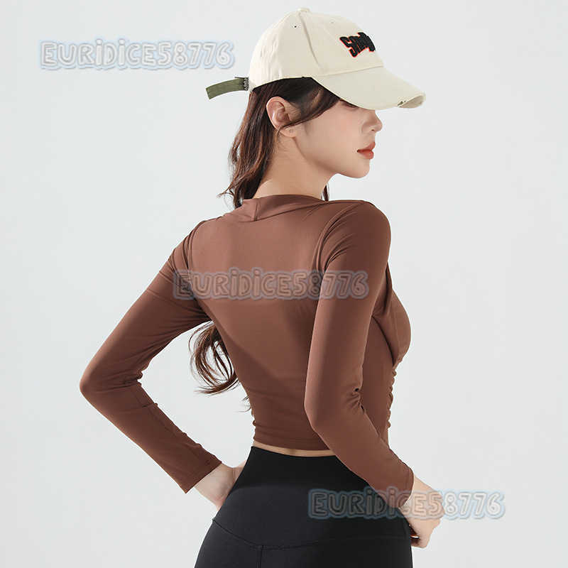 Autumn New Yoga Wear Sports Yoga Top Womens Sports Shirt with Chest Pad Long Sleeve Quick-dry Outdoor Fitness T-shirt H250819