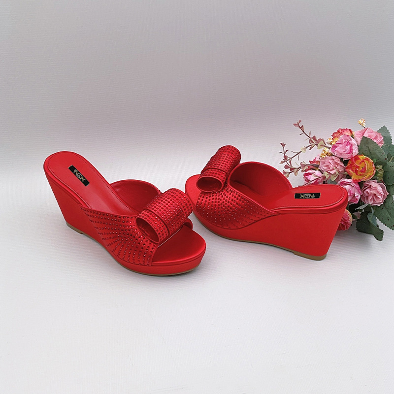 Summer Rhinestone High Heel Fashion Slippers for Women Non-Slip Plastic Wedge Sandals Stylish Outdoor Thick Sole