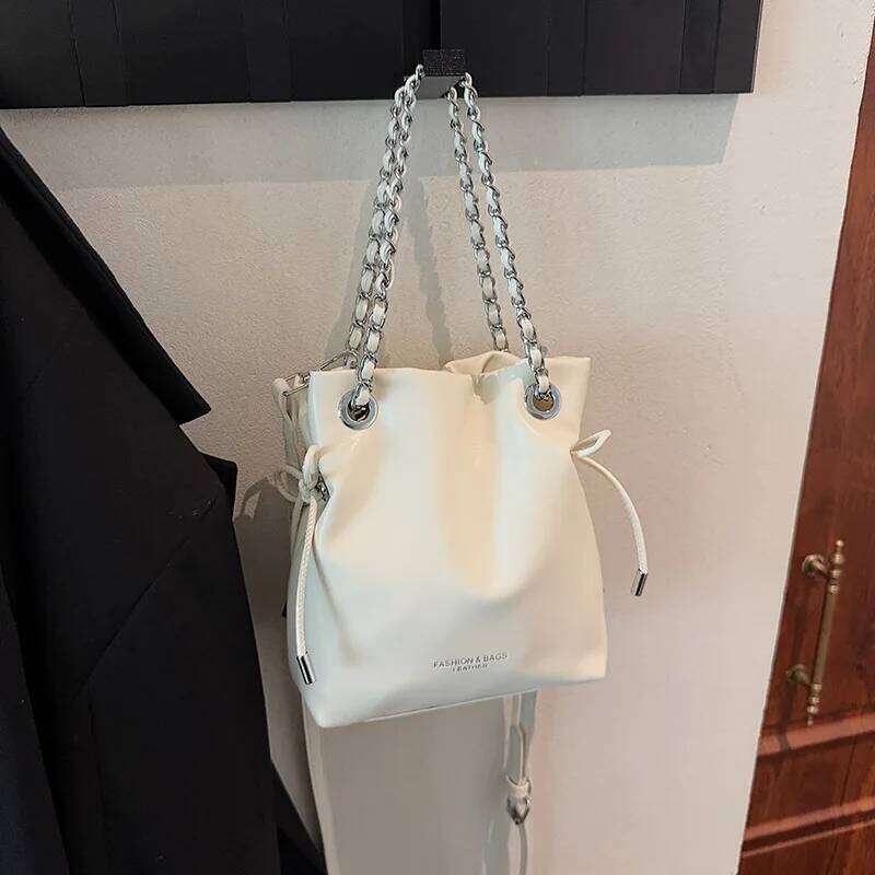 Hot Selling Bucket Women, Drawstring Design Chain Bag, High-End Messenger Shoulder Bag Internet Celebrity Commuter Model Designer Bags