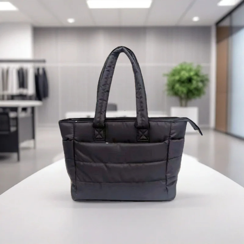 Womens handbag portable large capacity travel bag multifunctional outdoor sports storage tote bag 250814