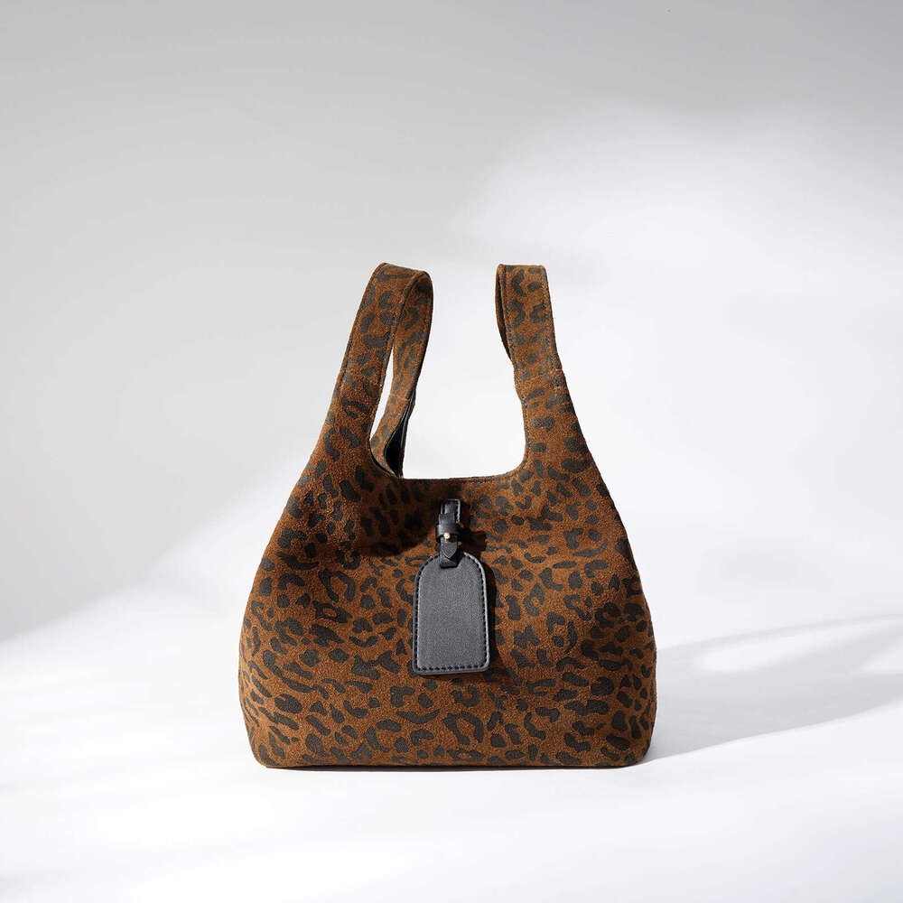 Women's handheld matte leopard print new handbag autumn and winter high-end shoulder bag leisure office commuter leather bag