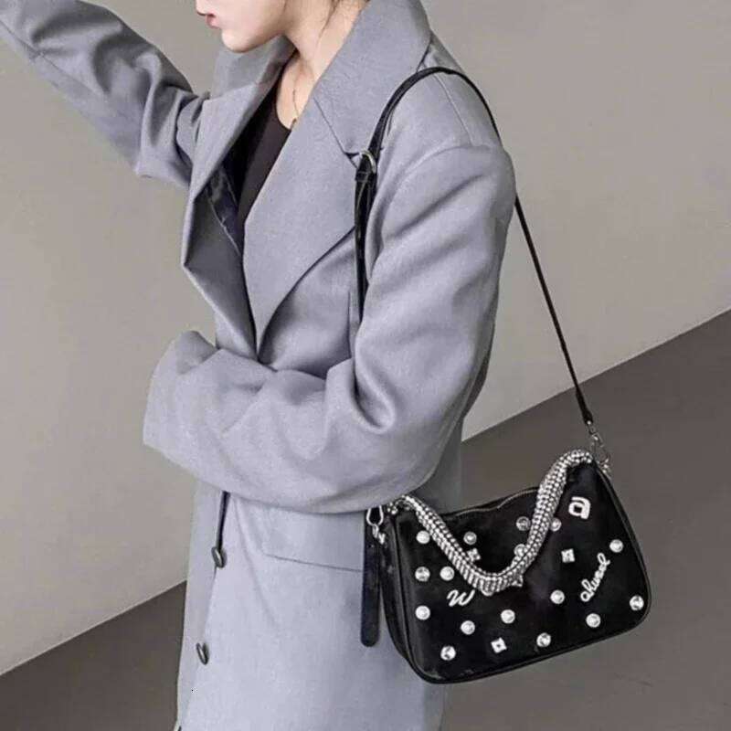 Designer Handbag Women New High Quality Veet Dias Letter Shoulder Trend Fashion Chic Elegant Crossbody Bag