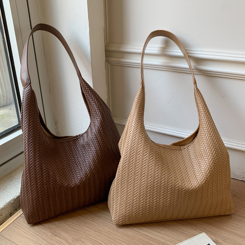 2025 Autumn Korean style niche woven pattern women's handbag fashion casual single shoulder armpit bag women's crossbody bag designer bag wo
