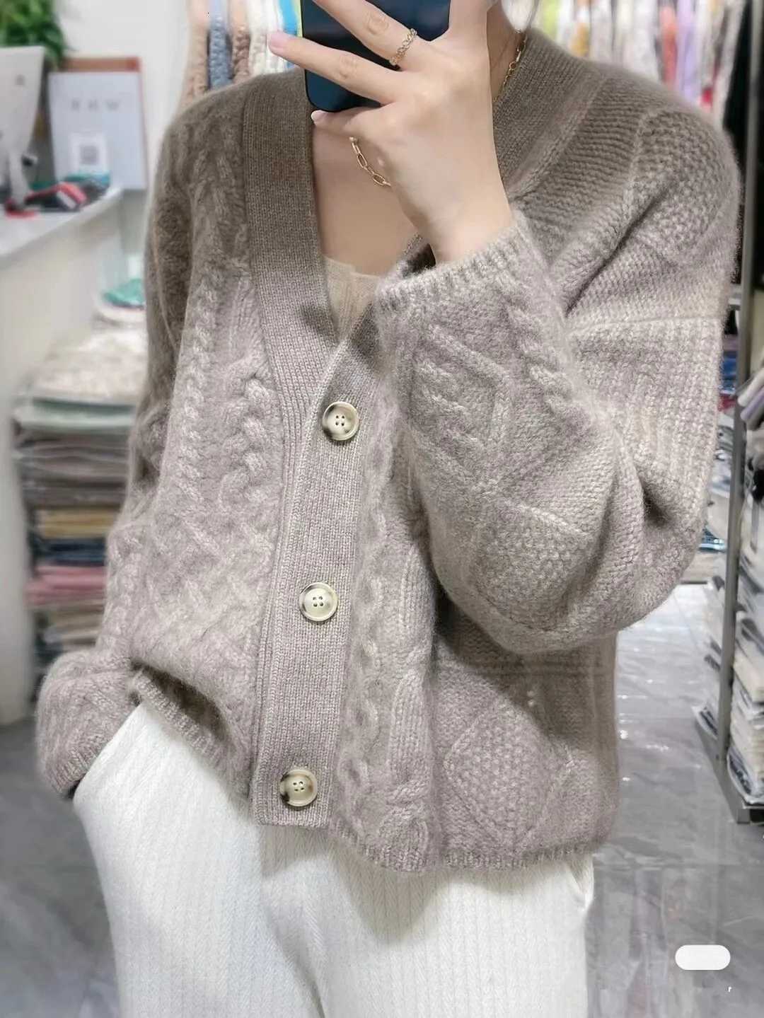 Heavy and Thick Twist Flower V-neck Cashmere Knitted Cardigan Women Autumn and Winter Lazy Loose Sweater Every Sweater Overcoat XJ250819