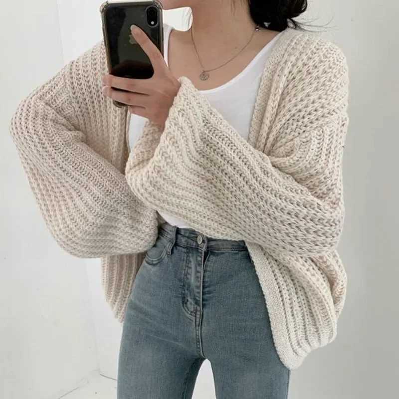 2024 New Chic Korean Fashion Short Cardigans Knitted Poncho Women Summer Ele Vintage Minimalist Lady Tops XJ250819