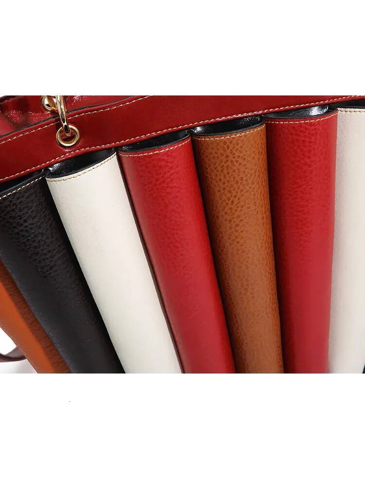 Bag Woman Capacity Leather Purse Fashion Designer Top Handbags Women Crossbody Large Bags For Women,Metal Handle