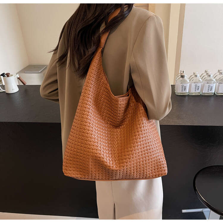 Casual Relaxed Large Capacity for Women 2025 New Fashion Brown Commuter Shoulder Tote Bag