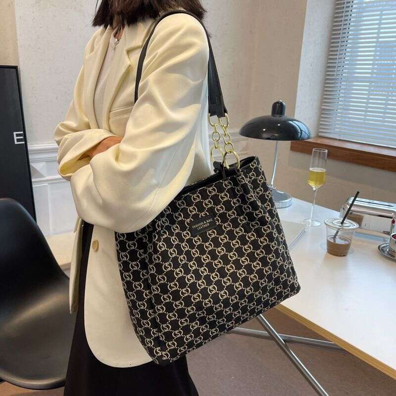 New Hot Selling Women's Bags, Light , High-end Feeling, Fashionable Letters, One Shoulder Crossbody, Popular Online Shopping Bag