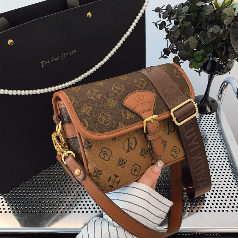 Designer small bag female new autumn and winter fashion all kinds of single shoulder bag texture foreign air cross-body small bag