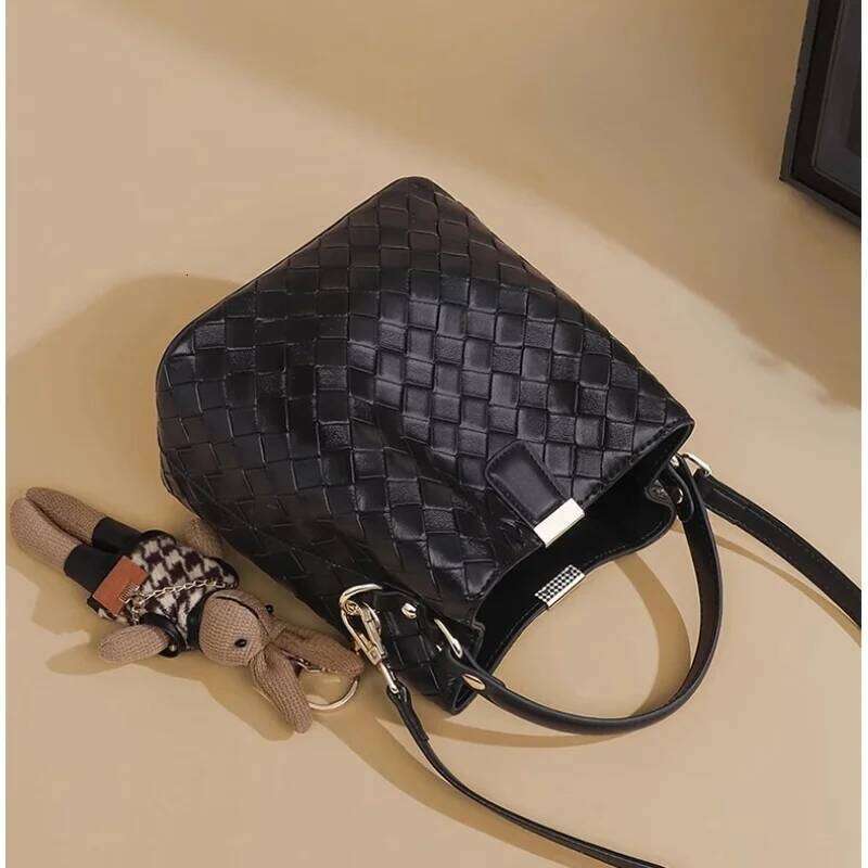 Faionable Buet Women S Crossbody Handbag Woven Design Single Oulder Versatile Handheld Bag Korean Sle Leisure