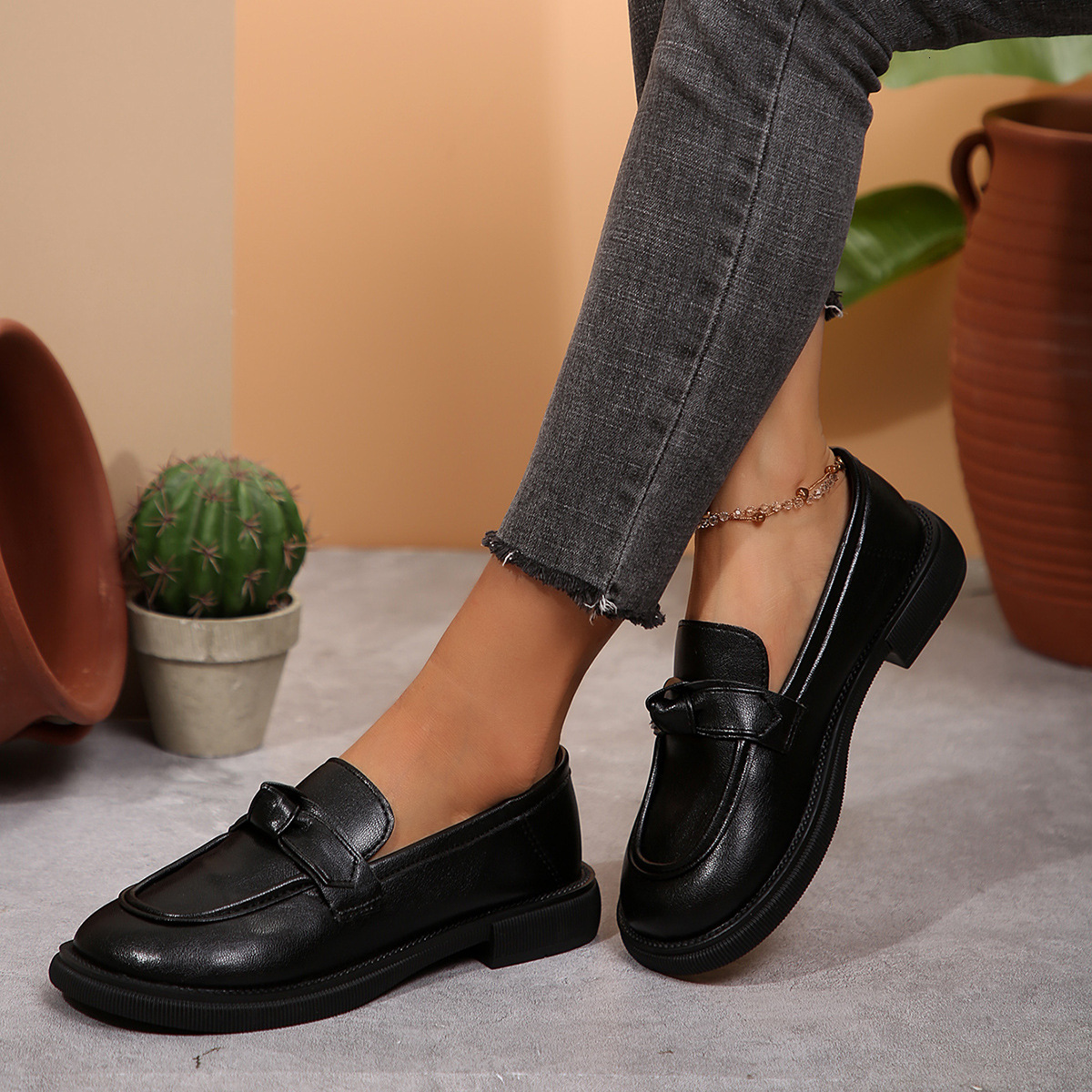 2025 New Soft Sole Versatile Flat Loafers Casual British Style Spring Leather Women's Shoes ddmymoon
