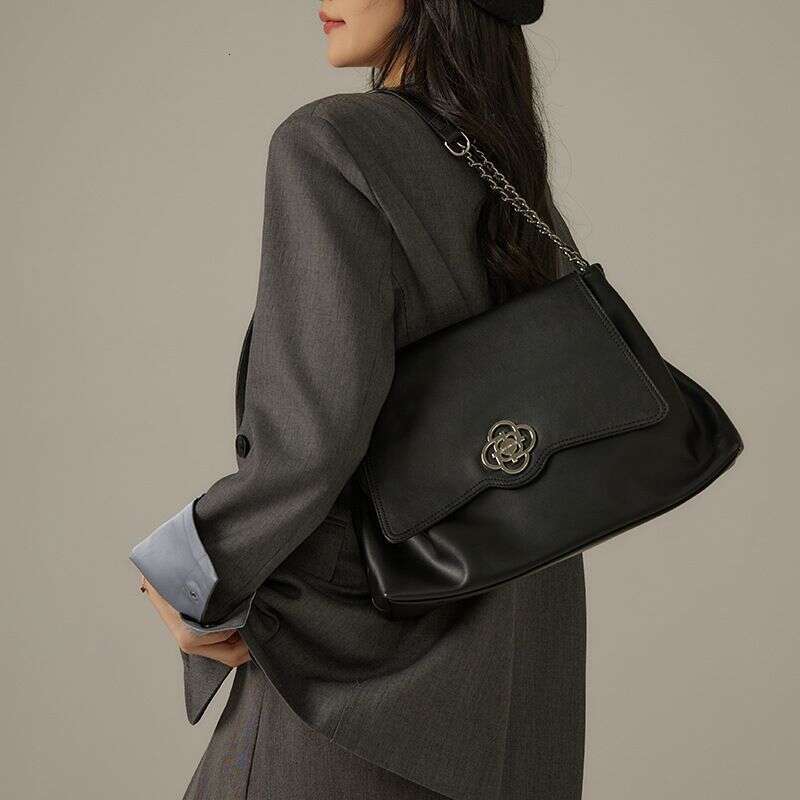 2024 New NOVAGLAM Simple Brown Black White Large Capacity Shoulder Chain Tote Bag