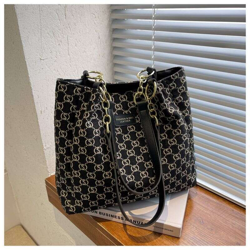 Plaid 2023 Spring New Women's Large-capacity Tote Bag Fashion trendy handbag textured shoulder bag