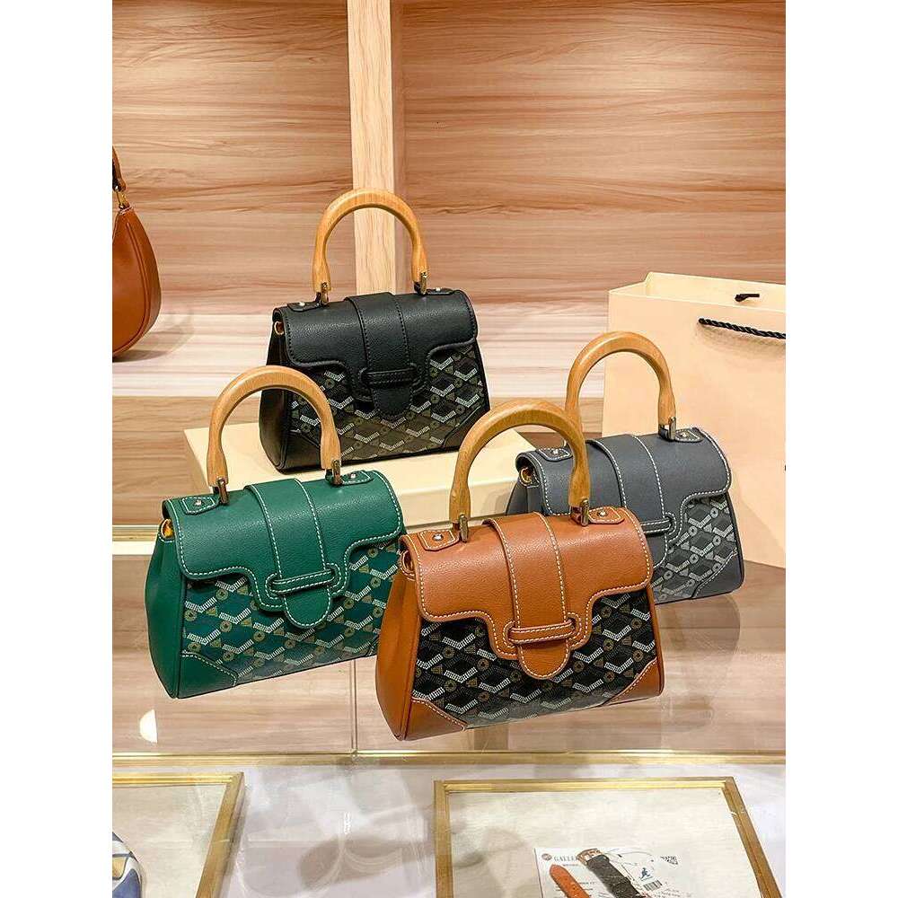 Designer Bags Fashion brand Popular Classic Printing Pattern Newly Trendy Bamboo handle Genuine leather with old patterns women Shoulder crossbody han