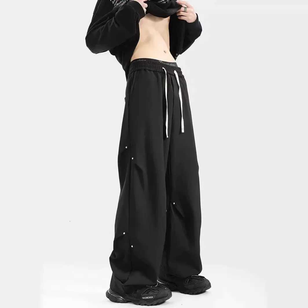 Trendy Black Cropped Studded Mens Pants Loose Fit Sensible Straight Leg Cargo Casual Trousers High Quality Durable Material W250819