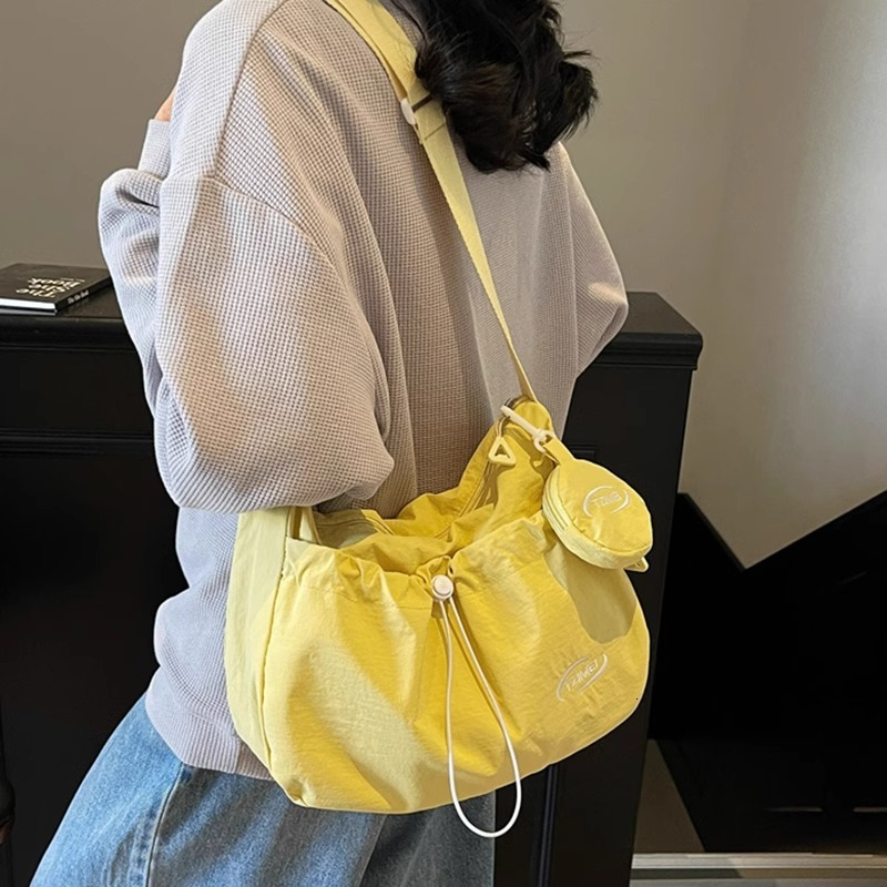 2025 Autumn Women's Large Capacity Canvas Bag Summer New Single Shoulder Crossbody Bag Korean Fold Class Handbag Women's Crossbody Bag Desig