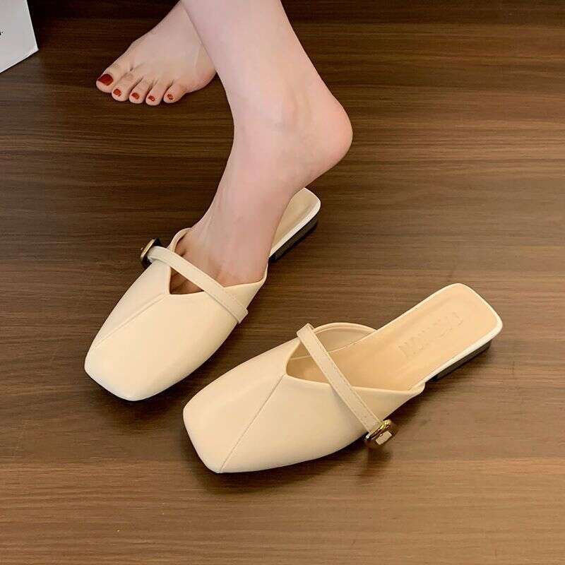 2025 Spring Summer New Designer Shoes Versatile Soft Leather Mules Mary Jane French Style Closed Shoe Toe Half Slippers for Women Outdoor Wear