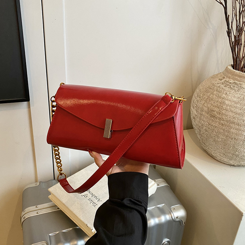 Free shipping designer This Year Fashion Trend Bag for Women New 2025 Women Niche Light Luxury Crossbody Bag Commuter Bag Underarm Bag Single Shoulder