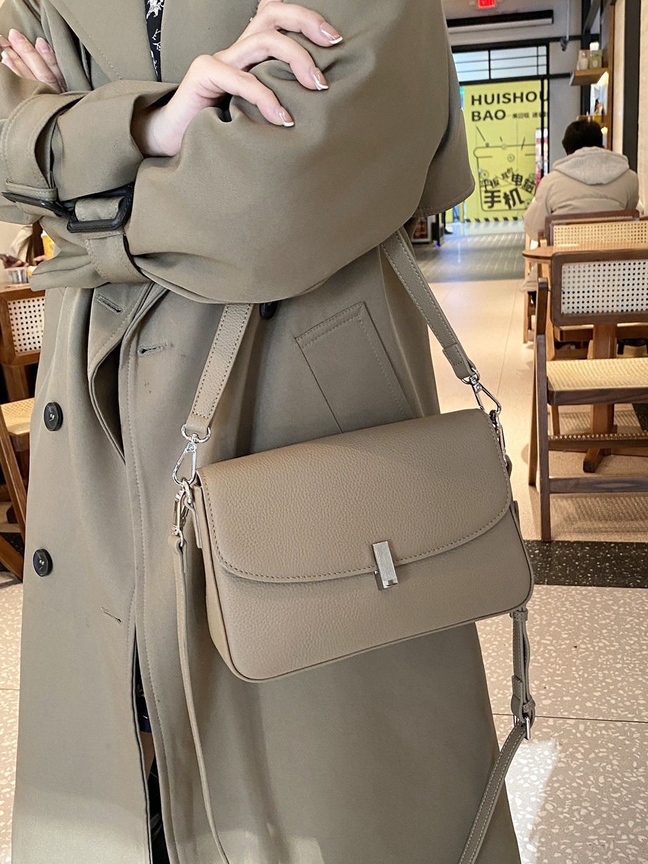 Free shipping designer Genuine Leather Women Bag New Versatile Small Square Bag Top Layer Cowhide High-End Feel Underarm Bag Shoulder Bag 3302