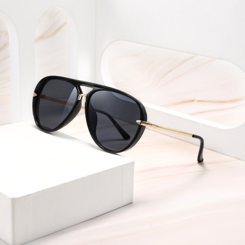 Unisex Fashion Oversized Frame Aviator Sunglasses for Cycling Trendy Retro Shades Ready to Ship