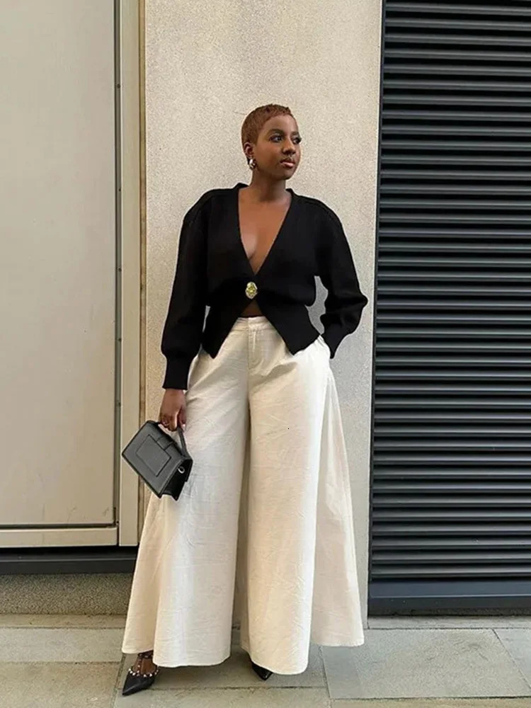 TRAF Womens Knitted Cardigan Jacket Fashion High Street Alien Button Trimmed ner Warm Sweater Style Chic Womenswear 250819