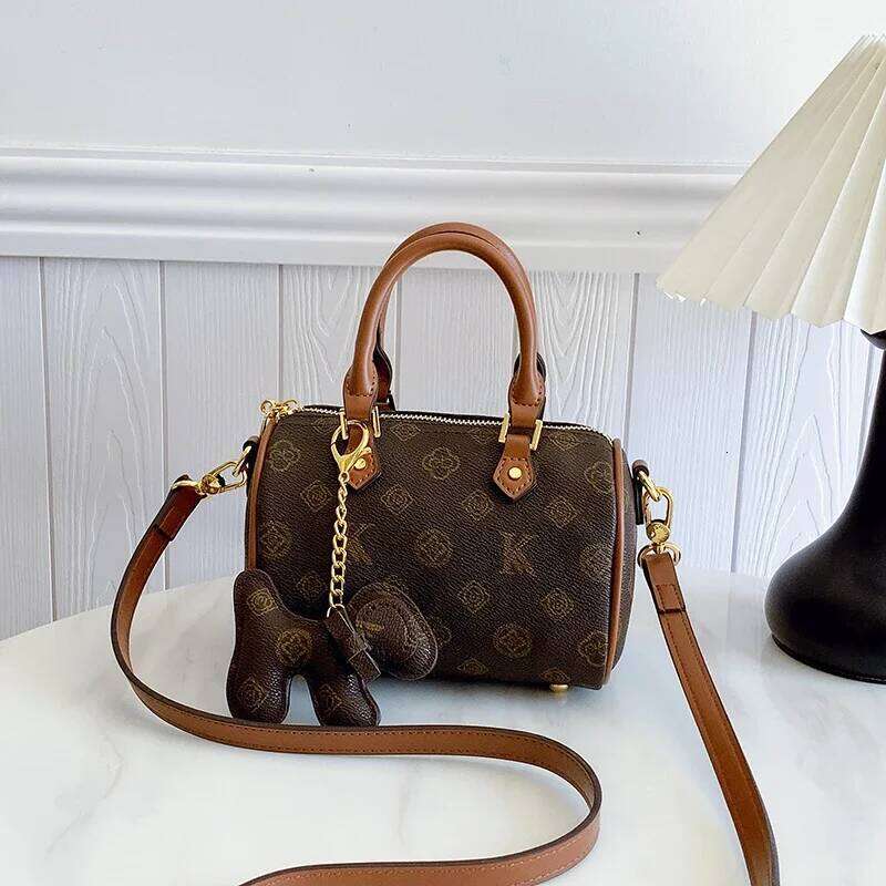 Designer Luxury Best Seller Vintage Crossbody Purse Modern Tote Bag With Paris Fashion Spacious Leather Interior