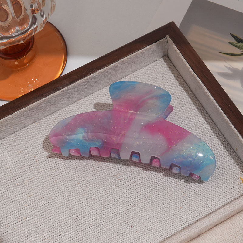 Marble-patterned clasp shark head jewelry